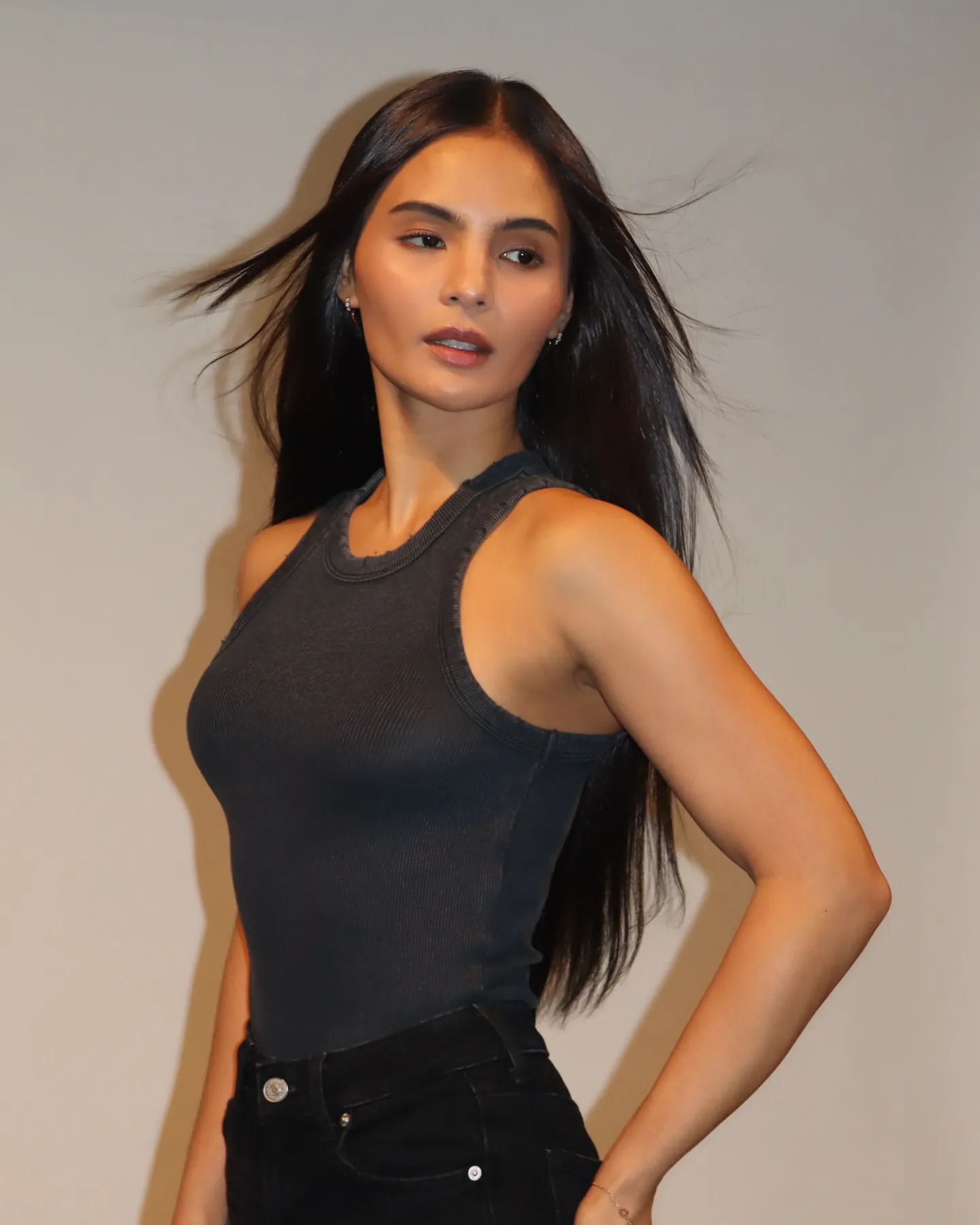 Lovi Poe - lovi-poe-4.webp